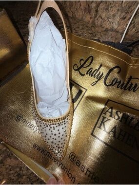 Embellished Pointed Slingback Heel in Gold Accents Vintage with bag and box